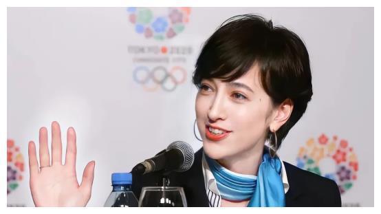 新年吃瓜娱乐男明星,盘点娱乐圈男明星的趣味瞬间